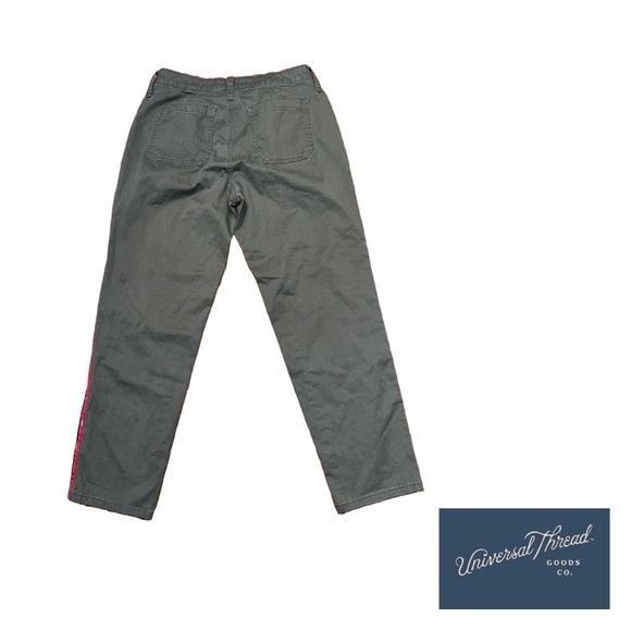 Universal Threads | Olive Cargo Pants | Size 6/28 - Picture 3 of 4